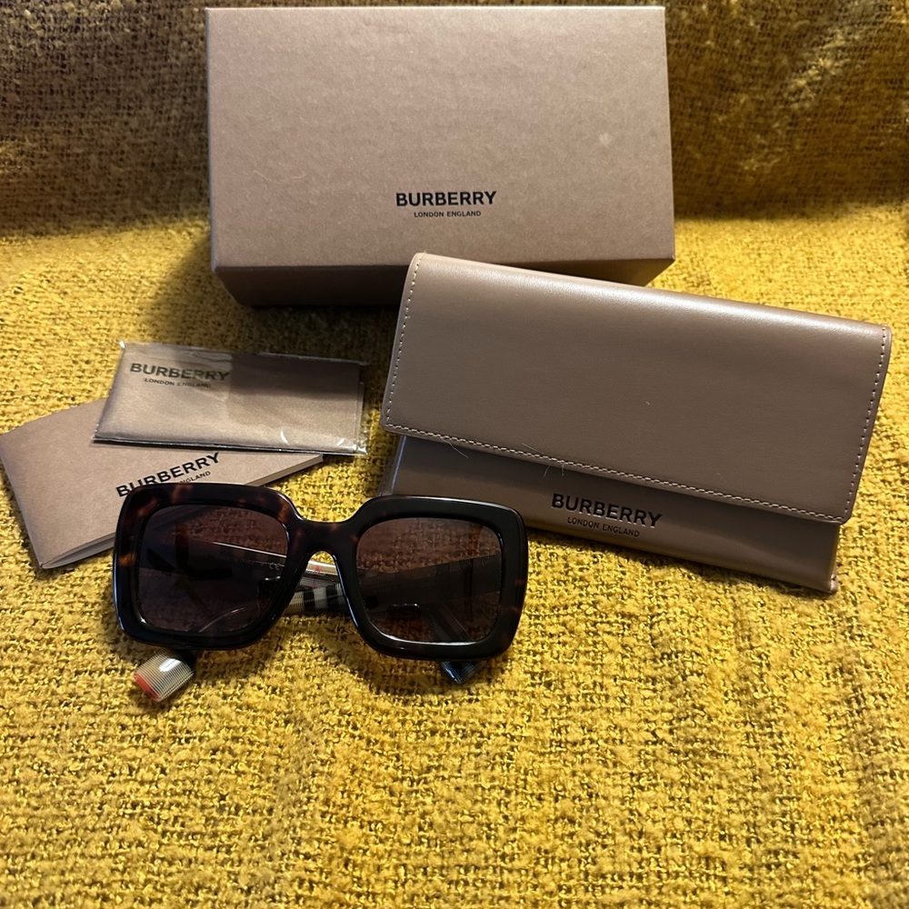 Burberry Black and Brown Sunglasses